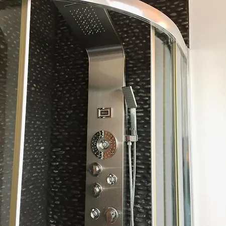 Fernery Garden Cottage, Near