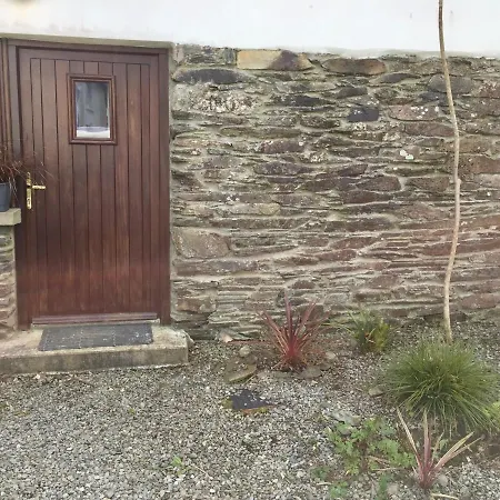 Fernery Garden Cottage, Near *