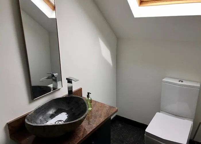 Casa de Férias Fernery Garden Cottage, Near *