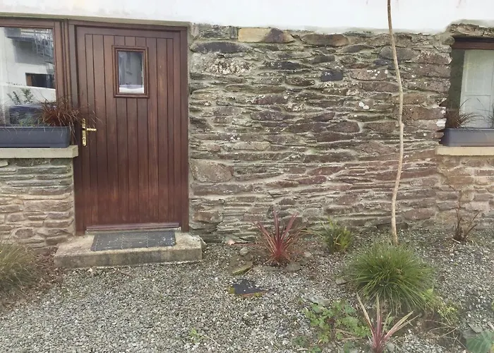 Fernery Garden Cottage, Near *